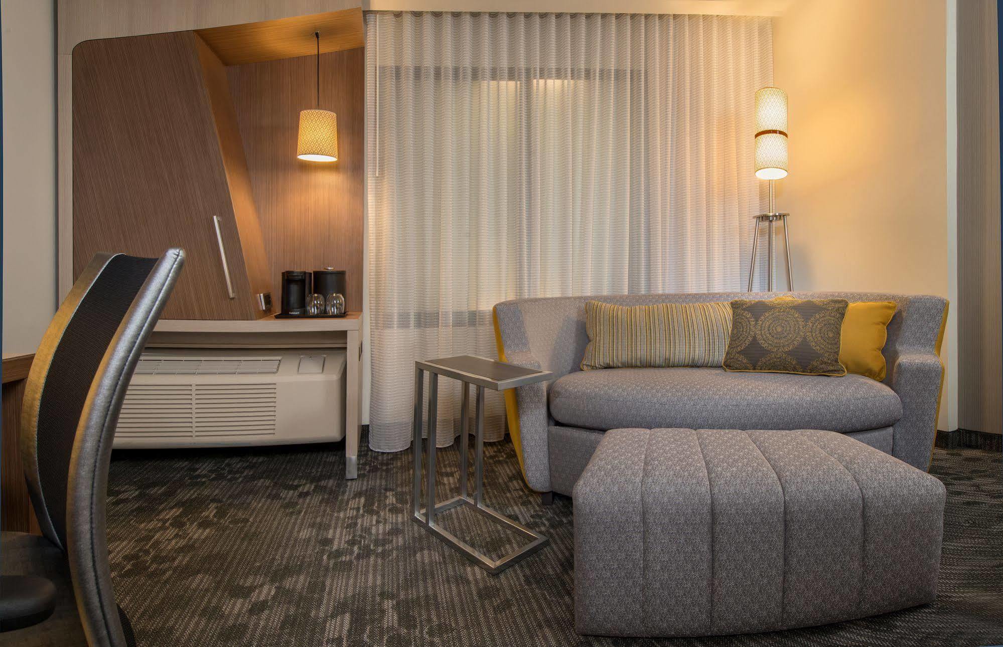 Courtyard By Marriott San Diego El Cajon Esterno foto
